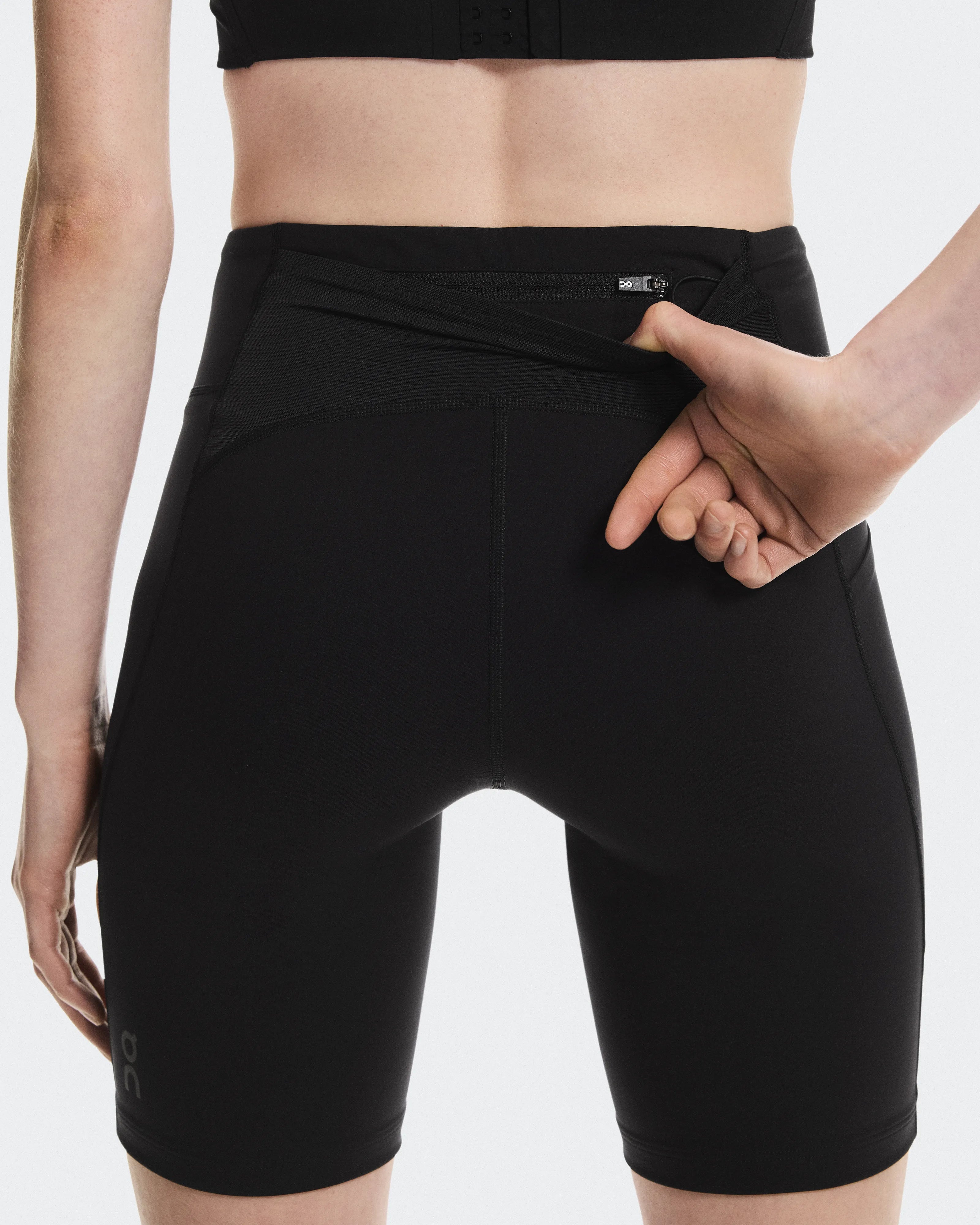 XS